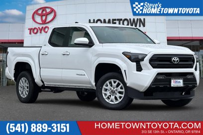 New 2025 Toyota Tacoma SR5