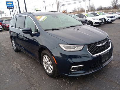 Used 2022 Chrysler Pacifica Touring-L