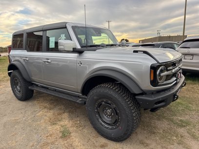 New 2024 Ford Bronco Outer Banks