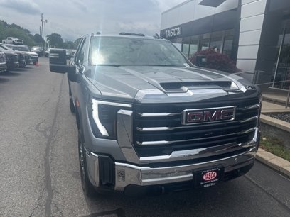 New 2025 GMC Sierra 2500 SLE