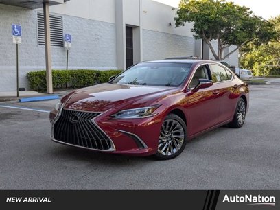New 2025 Lexus ES 350 w/ Ultra Luxury Package
