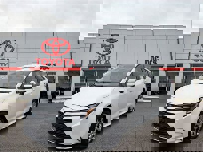 New 2025 Toyota Corolla LE