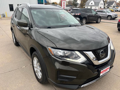 Used 2017 Nissan Rogue SV