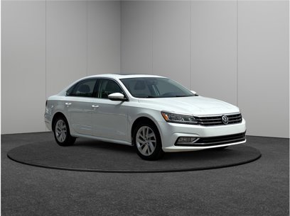 Used 2018 Volkswagen Passat 2.0T SE w/ SE Lighting Package