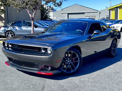Used 2015 Dodge Challenger R/T w/ Quick Order Package 28B R/T