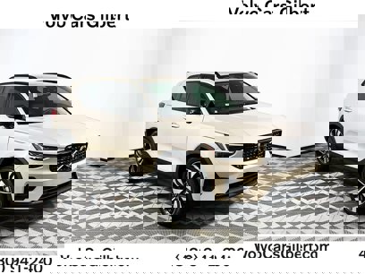New 2025 Volvo XC40 B5 Plus w/ Climate Package