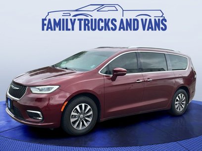 Used 2021 Chrysler Pacifica Touring-L