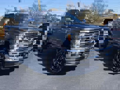 Used 2017 Ford F250 Lariat w/ Chrome Package