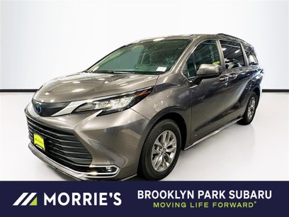 Used 2022 Toyota Sienna XLE