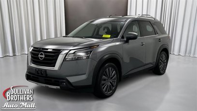 Used 2023 Nissan Pathfinder SL w/ SL Premium Package