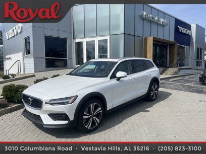 New 2025 Volvo V60 B5 Cross Country Plus w/ Protection Package Premier