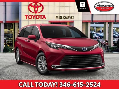 New 2025 Toyota Sienna XLE