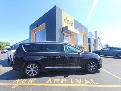 Used 2017 Chrysler Pacifica Limited