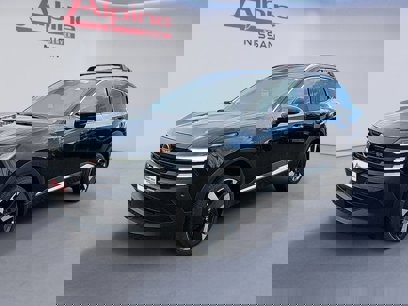 New 2025 Nissan Kicks SR w/ Illumination Package