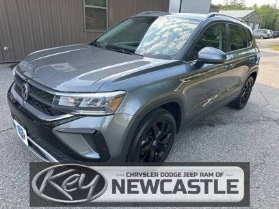 Used 2022 Volkswagen Taos SE w/ Panoramic Sunroof Package