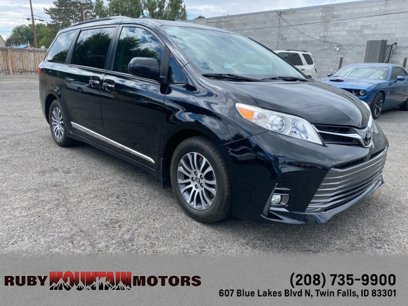 Used 2019 Toyota Sienna XLE w/ XLE Navigation Package