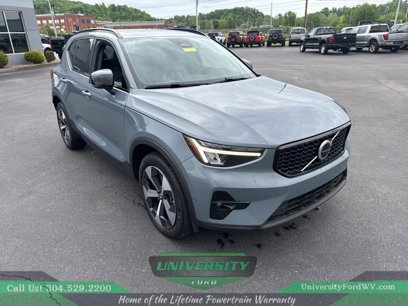 Used 2023 Volvo XC40 B4 Ultimate