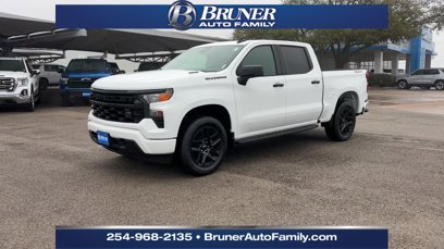 New 2025 Chevrolet Silverado 1500 Custom w/ LPO, Dark Essentials Package