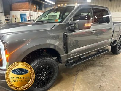 New 2025 Ford F350 Lariat w/ Black Appearance Package