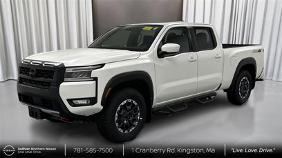 New 2025 Nissan Frontier PRO-4X w/ Tow Package