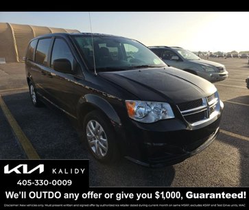 Used 2019 Dodge Grand Caravan SE w/ UConnect Hands-Free Group