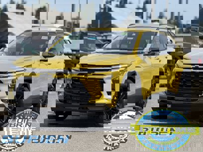New 2025 Chevrolet Trax ACTIV w/ Sunroof Package