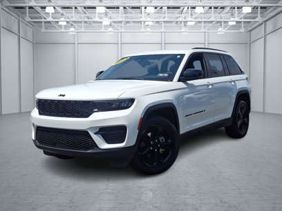 Used 2023 Jeep Grand Cherokee Altitude