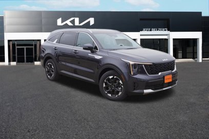 New 2025 Kia Sorento S w/ Panoramic Sunroof Package