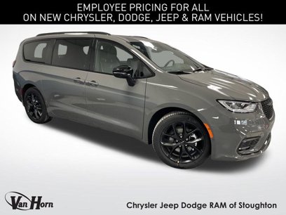 New 2025 Chrysler Pacifica Limited w/ Trailer Tow Group