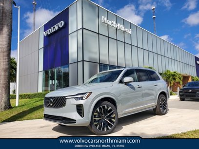 New 2025 Volvo XC90 B5 Core w/ Protection Package