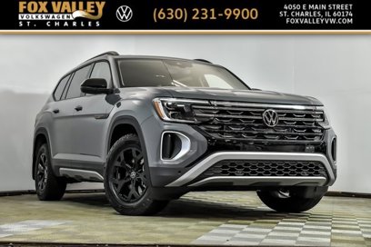 New 2025 Volkswagen Atlas Peak Edition SE