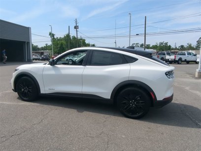 New 2025 Ford Mustang Mach-E Select w/ Comfort Package Lite
