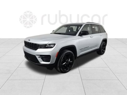 Used 2023 Jeep Grand Cherokee Altitude