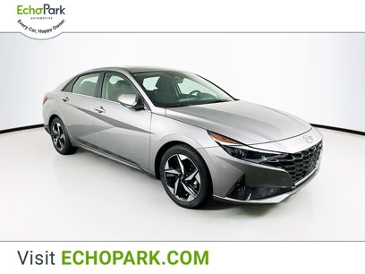 Used 2022 Hyundai Elantra SEL w/ Convenience + Premium Package