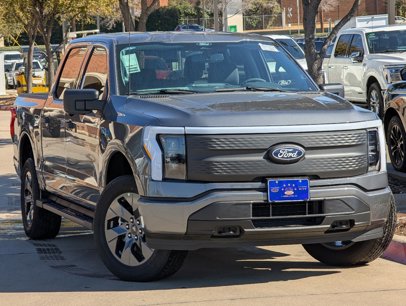 New 2024 Ford F150 Lightning XLT w/ Max Trailer Tow Package