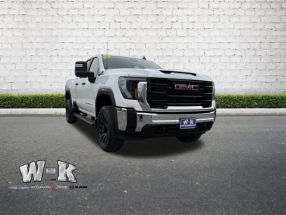 Used 2024 GMC Sierra 2500 Pro w/ Convenience Package