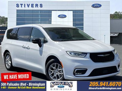 Used 2024 Chrysler Pacifica Touring-L
