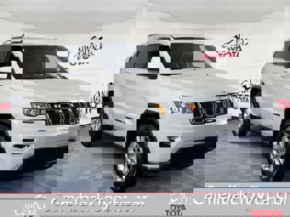 Used 2020 Jeep Grand Cherokee Laredo