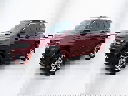 Used 2023 Jeep Grand Cherokee Laredo w/ Luxury Tech Group I