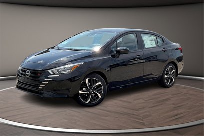 New 2025 Nissan Versa SR w/ Trunk Package