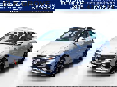 New 2025 Hyundai Elantra SEL