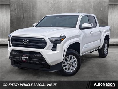 New 2024 Toyota Tacoma SR5
