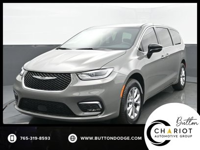 New 2025 Chrysler Pacifica Select