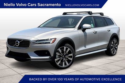 New 2025 Volvo V60 B5 Cross Country Ultra w/ Protection Package Premier