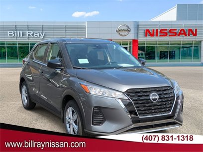New 2025 Nissan Kicks Play S
