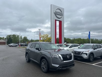 New 2025 Nissan Pathfinder S