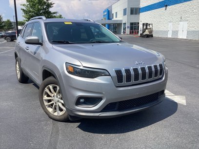 Used 2019 Jeep Cherokee Latitude w/ Popular Appearance Group