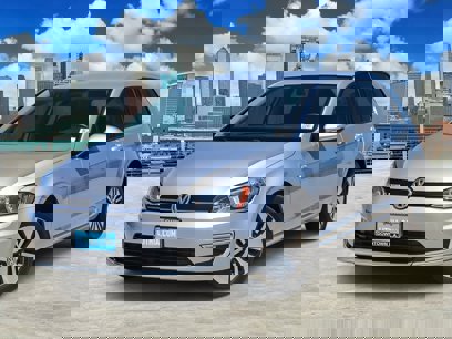 Used 2016 Volkswagen e-Golf SE