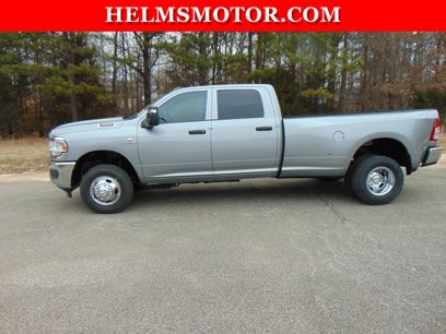 New 2024 RAM 3500 Tradesman w/ Chrome Appearance Group