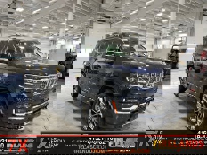 New 2025 Jeep Grand Wagoneer Series III w/ HD Trailer Tow Package